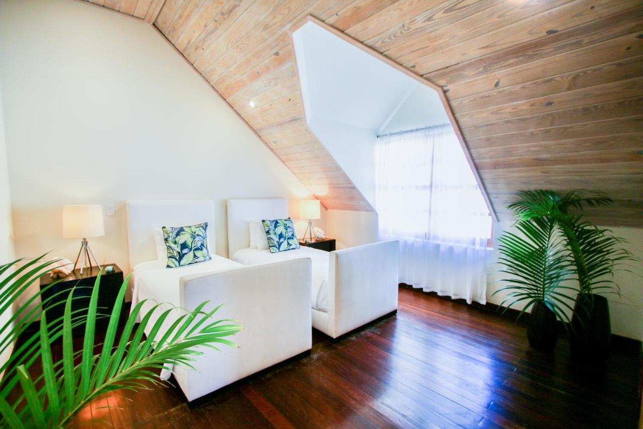 Hotel The Hideaway At Hughes Point Freetown Village Exteriér fotografie